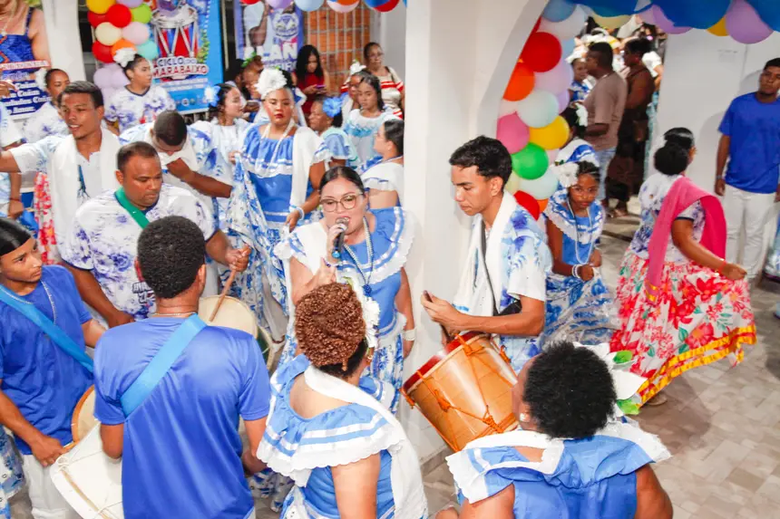 As caixas de marabaixo rufam do Sábado de Aleluia até o Domingo do Senhor, em junho