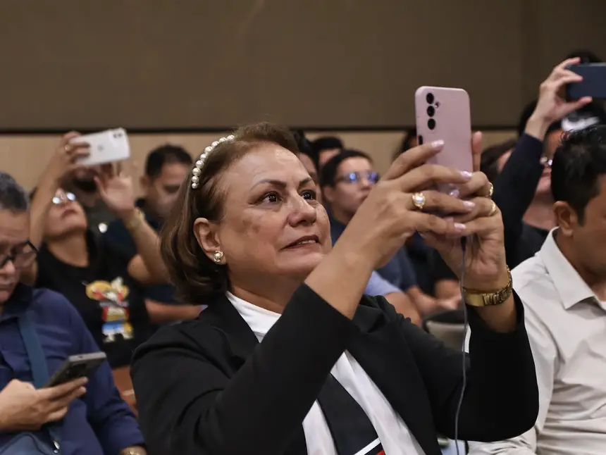 Público bem atento ao tema da palestra com foco na preservação da vida