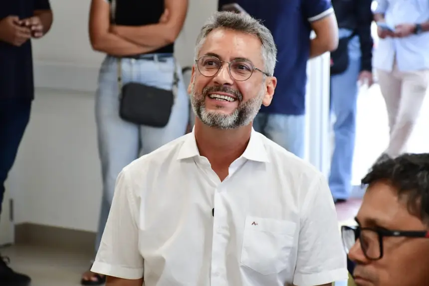  <div class='credito_fotos'>Foto: Max Renê/GEA &nbsp;&nbsp;|&nbsp;&nbsp; <a href='/midias/2026/originais/20260409100217-GF00017063-F00220977.webp' download><i class='fa-solid fa-download'></i> Download</a></div>