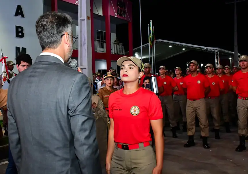  <div class='credito_fotos'>Foto: Max Renê/GEA &nbsp;&nbsp;|&nbsp;&nbsp; <a href='/midias/2026/originais/20260410085020-GF00017065-F00221025.webp' download><i class='fa-solid fa-download'></i> Download</a></div>