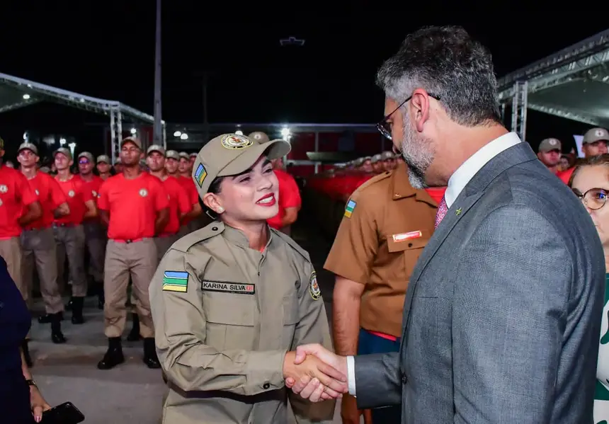  <div class='credito_fotos'>Foto: Max Renê/GEA &nbsp;&nbsp;|&nbsp;&nbsp; <a href='/midias/2026/originais/20260410085028-GF00017065-F00221027.webp' download><i class='fa-solid fa-download'></i> Download</a></div>