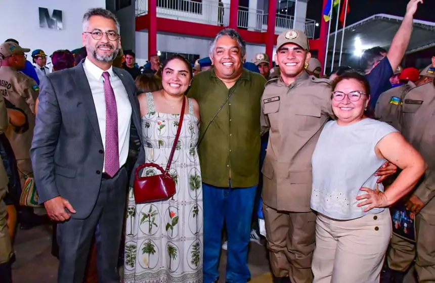  <div class='credito_fotos'>Foto: Max Renê/GEA &nbsp;&nbsp;|&nbsp;&nbsp; <a href='/midias/2026/originais/20260410085028-GF00017065-F00221028.webp' download><i class='fa-solid fa-download'></i> Download</a></div>