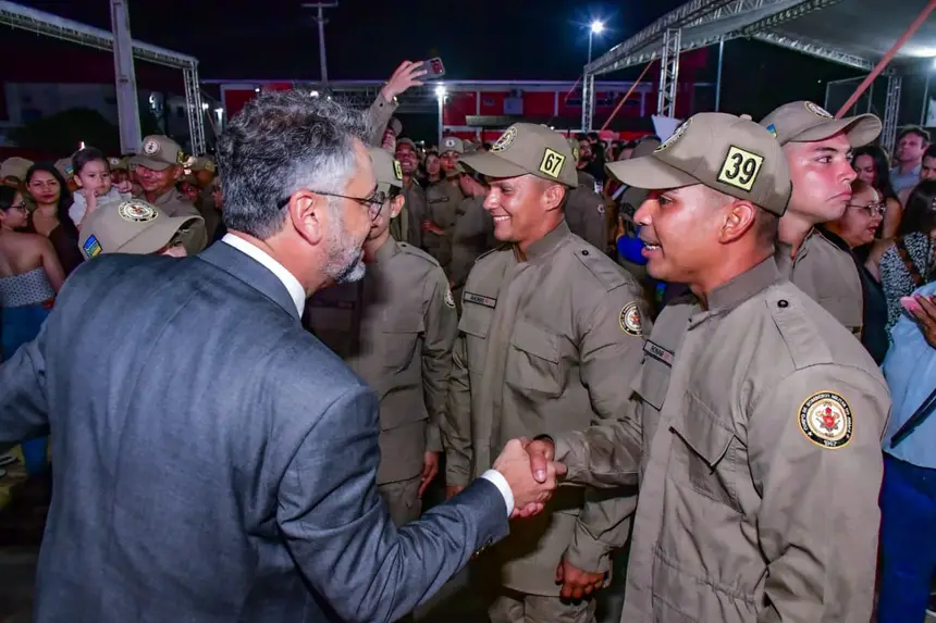  <div class='credito_fotos'>Foto: Max Renê/GEA &nbsp;&nbsp;|&nbsp;&nbsp; <a href='/midias/2026/originais/20260410085032-GF00017065-F00221033.webp' download><i class='fa-solid fa-download'></i> Download</a></div>