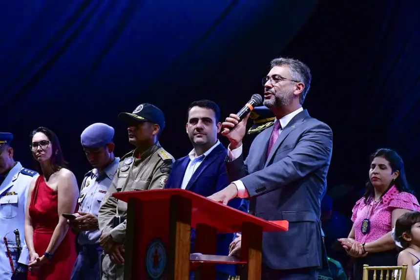  <div class='credito_fotos'>Foto: Max Renê/GEA &nbsp;&nbsp;|&nbsp;&nbsp; <a href='/midias/2026/originais/20260410085036-GF00017065-F00221038.webp' download><i class='fa-solid fa-download'></i> Download</a></div>