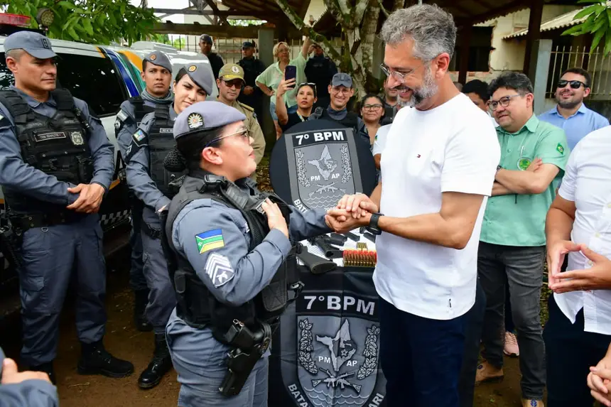  <div class='credito_fotos'>Foto: Max Renê/GEA &nbsp;&nbsp;|&nbsp;&nbsp; <a href='/midias/2026/originais/20260414111232-GF00017074-F00221247.webp' download><i class='fa-solid fa-download'></i> Download</a></div>