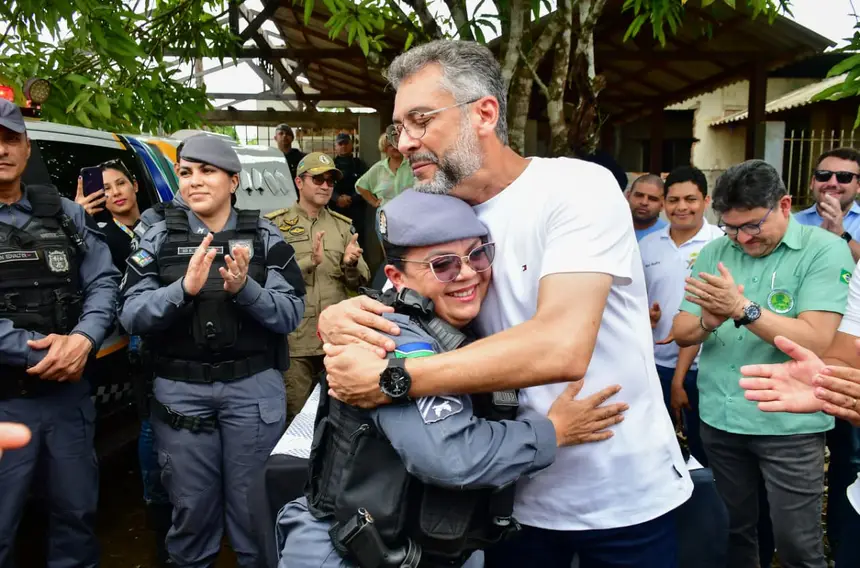  <div class='credito_fotos'>Foto: Max Renê/GEA &nbsp;&nbsp;|&nbsp;&nbsp; <a href='/midias/2026/originais/20260414111233-GF00017074-F00221248.webp' download><i class='fa-solid fa-download'></i> Download</a></div>