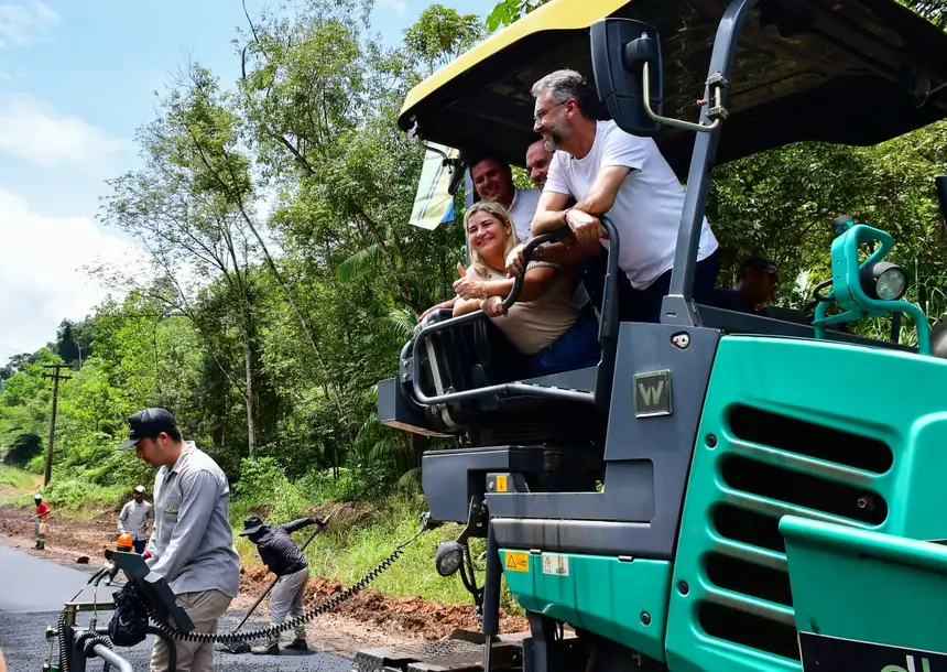  <div class='credito_fotos'>Foto: Max Renê/GEA &nbsp;&nbsp;|&nbsp;&nbsp; <a href='/midias/2026/originais/20260414111458-GF00017075-F00221258.webp' download><i class='fa-solid fa-download'></i> Download</a></div>