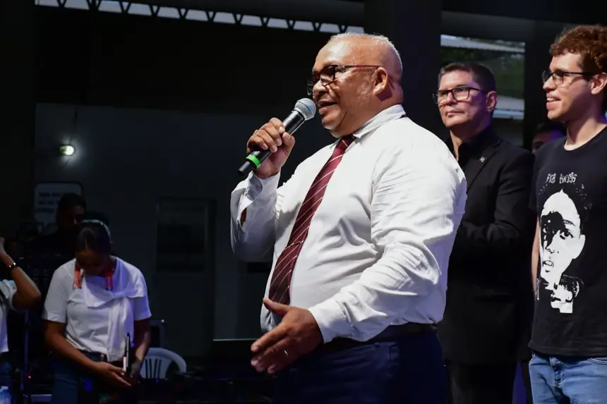  <div class='credito_fotos'>Foto: Max Renê/GEA &nbsp;&nbsp;|&nbsp;&nbsp; <a href='/midias/2026/originais/20260414113831-GF00017079-F00221333.webp' download><i class='fa-solid fa-download'></i> Download</a></div>