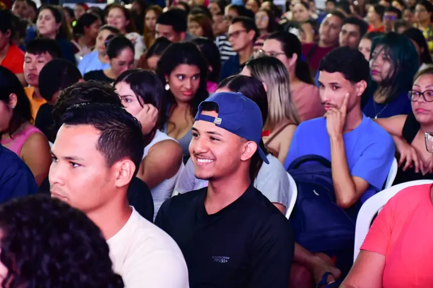  <div class='credito_fotos'>Foto: Max Renê/GEA &nbsp;&nbsp;|&nbsp;&nbsp; <a href='/midias/2026/originais/20260414113835-GF00017079-F00221337.webp' download><i class='fa-solid fa-download'></i> Download</a></div>