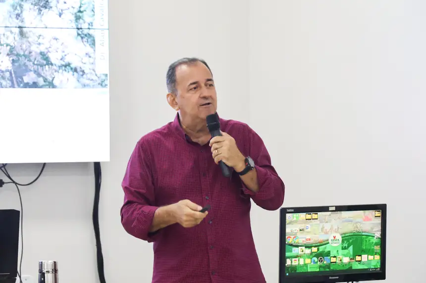  <div class='credito_fotos'>Foto: Nayana Magalhães/GEA &nbsp;&nbsp;|&nbsp;&nbsp; <a href='/midias/2026/originais/20260416090946-GF00017081-F00221383.webp' download><i class='fa-solid fa-download'></i> Download</a></div>