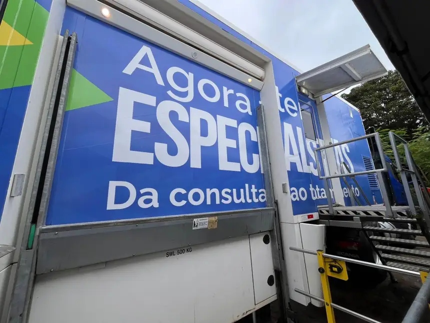 A Carreta de Exames de Imagem esta instalada na área da UPA Zona Norte de Macapá.