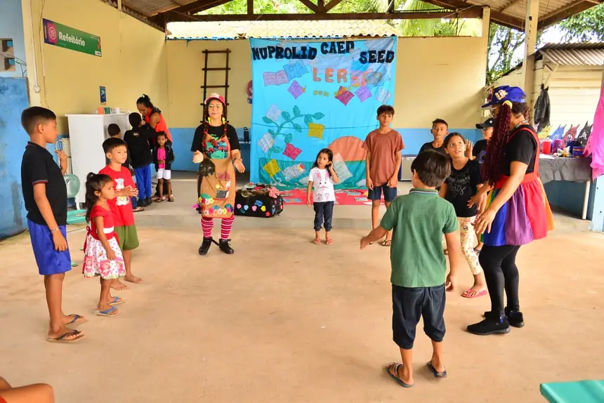 A Secretaria de Estado da Educação levou atividades recreativas 