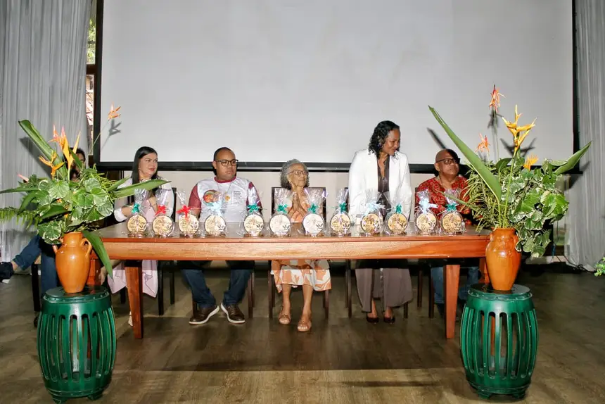  <div class='credito_fotos'>Foto:  &nbsp;&nbsp;|&nbsp;&nbsp; <a href='/midias/2026/originais/20260420102822-GF00017088-F00221562.webp' download><i class='fa-solid fa-download'></i> Download</a></div>