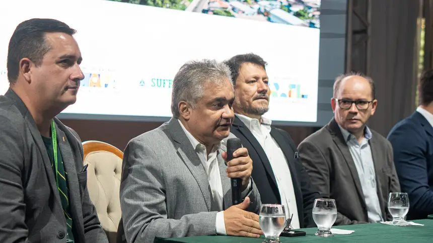  <div class='credito_fotos'>Foto: Arthur Alves / SECOM GEA &nbsp;&nbsp;|&nbsp;&nbsp; <a href='/midias/2026/originais/20260423135942-GF00017096-F00221770.webp' download><i class='fa-solid fa-download'></i> Download</a></div>