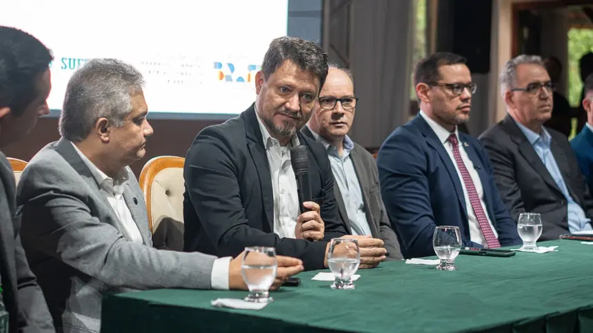  <div class='credito_fotos'>Foto: Arthur Alves / SECOM GEA &nbsp;&nbsp;|&nbsp;&nbsp; <a href='/midias/2026/originais/20260423135950-GF00017096-F00221779.webp' download><i class='fa-solid fa-download'></i> Download</a></div>