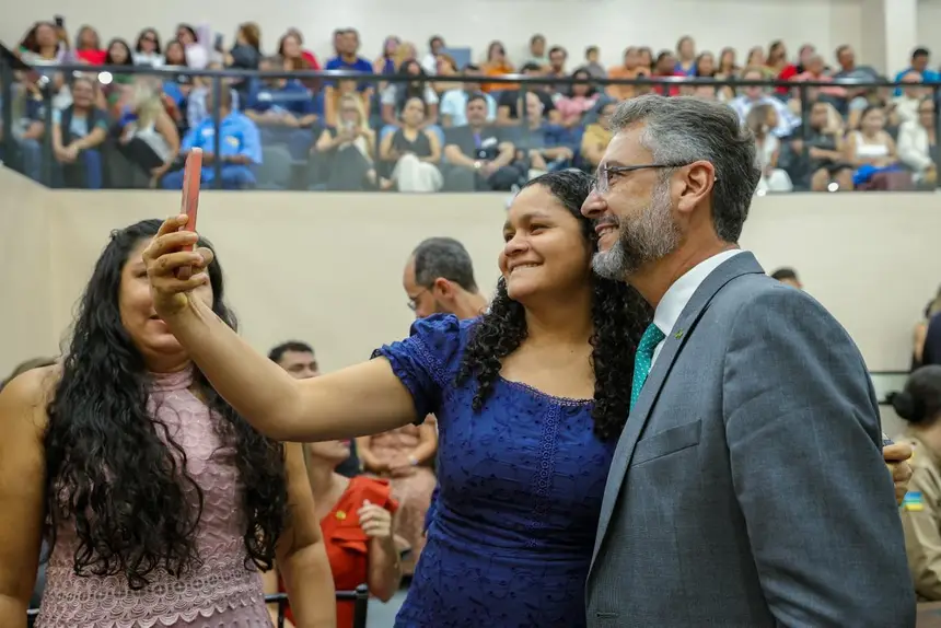  <div class='credito_fotos'>Foto: Ruan Alves / GEA &nbsp;&nbsp;|&nbsp;&nbsp; <a href='/midias/2026/originais/20260423151758-GF00017097-F00221811.webp' download><i class='fa-solid fa-download'></i> Download</a></div>