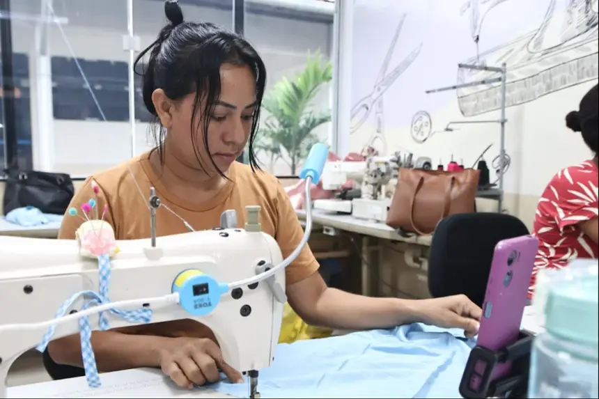 Para não esquecer os detalhes tem alunas que até gravam as aulas 