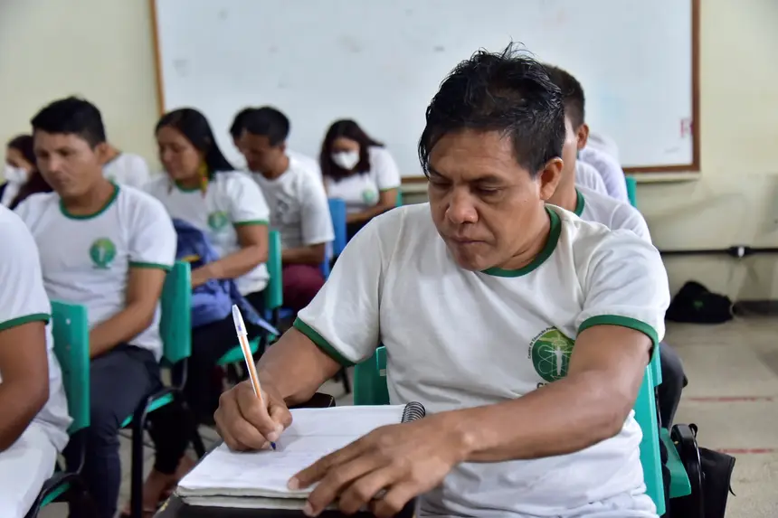 As medidas beneficiam estudantes de todas as etapas