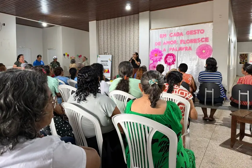 Informações sobre a prevenção de golpes e direitos do consumidor foram apresentados durante a ação. 