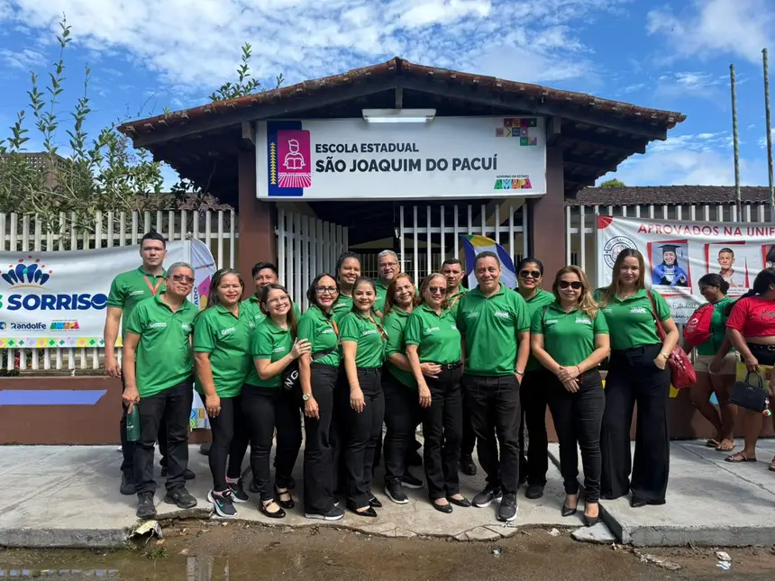 Equipe de servidores do Superfácil