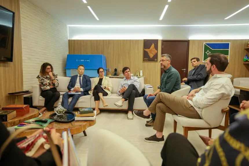 Além do futuro do Estádio Augusto Antunes, encontro tratou de parcerias estratégicas nas áreas da bioeconomia e do setor de óleo e gás