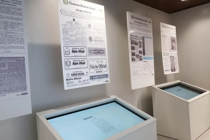As salas de exposições apresentam desde os primeiros registros da formação do estado até os acontecimentos mais recentes