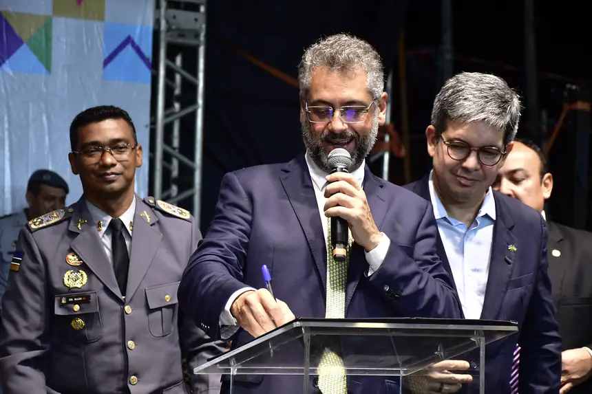  <div class='credito_fotos'>Foto: Max Renê/GEA &nbsp;&nbsp;|&nbsp;&nbsp; <a href='/midias/2026/originais/20260624112608-GF00017219-F00225116.webp' download><i class='fa-solid fa-download'></i> Download</a></div>