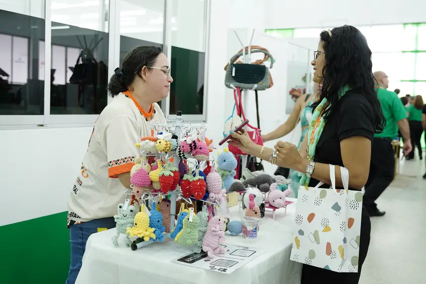No local também houve a feira de artesanato. 