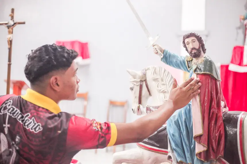 A chegada da Festa de São Tiago renova a fé e a ancestralidade do povo da cidade que atravessou o Atlântico
