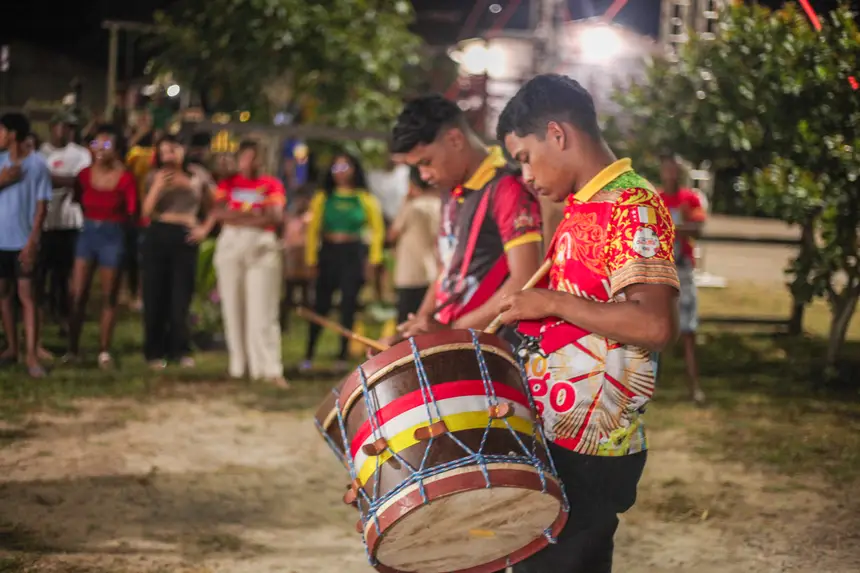 Alvoradas festivas percorrem diversos pontos da vila de Mazagão Velho na madrugada de 16 de julho para saudar a chegada da Festa de São Tiago