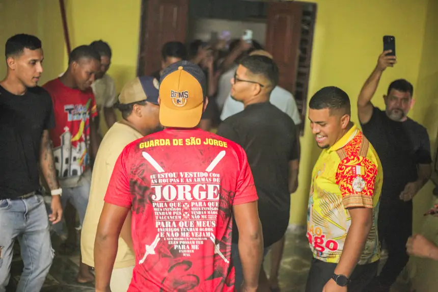 Dança do ‘Vominê’ nas residências é característica marcante das alvoradas