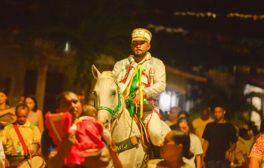 Procissão da transladação das imagens percorreu as principais ruas de Mazagão Velho