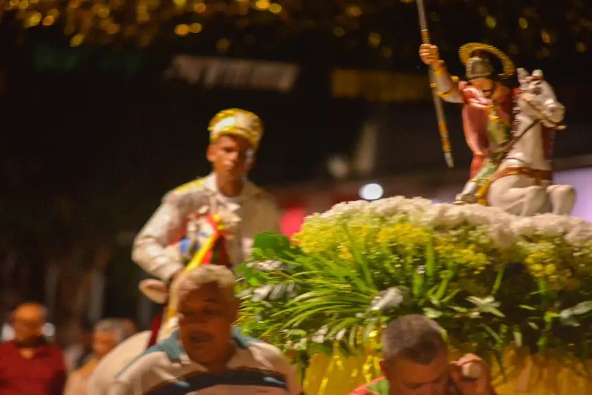 Procissão da transladação das imagens percorreu as principais ruas de Mazagão Velho