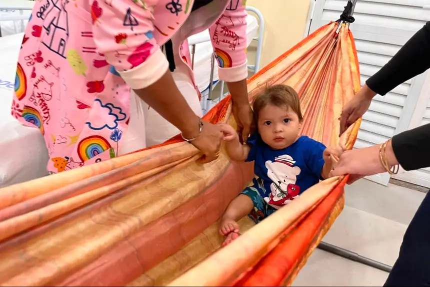 A adoção de redes para acolher crianças internadas nas salas vermelha e amarela pediátricas do Hes tem transformado a experiência de pacientes e familiares durante o tratamento