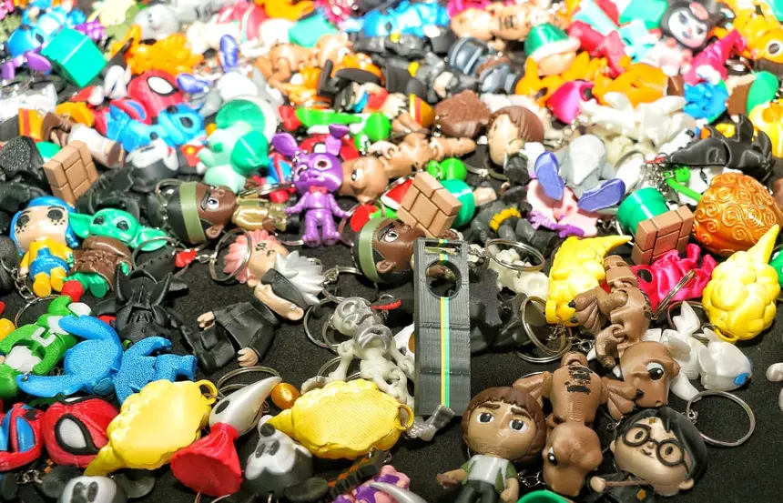 Miniaturas fabricadas e impressas em tecnologia 3D