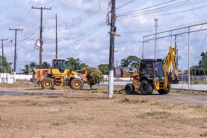 Coordenação da Expofeira realiza ajustes finais de montagem, limpeza e organização de espaços e estruturas no Parque de Exposições