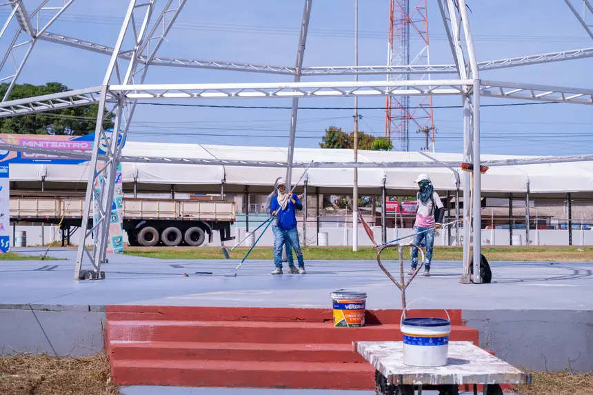 Coordenação da Expofeira realiza ajustes finais de montagem, limpeza e organização de espaços e estruturas no Parque de Exposições