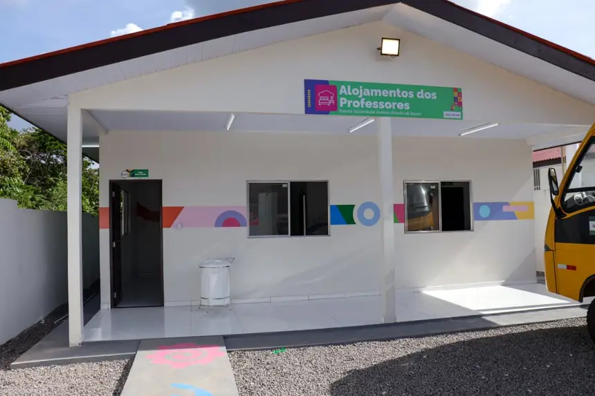 A reconstrução incluiu o alojamento dos professores