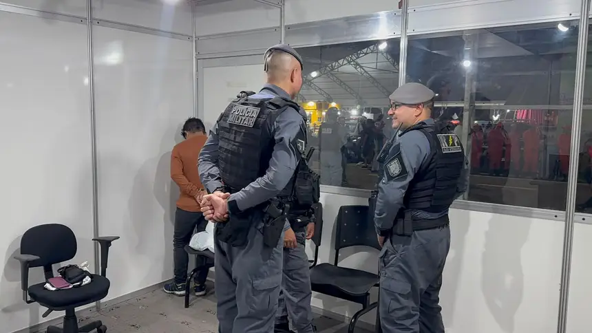 Cumprimento de mandado de prisão em aberto na Expofeira