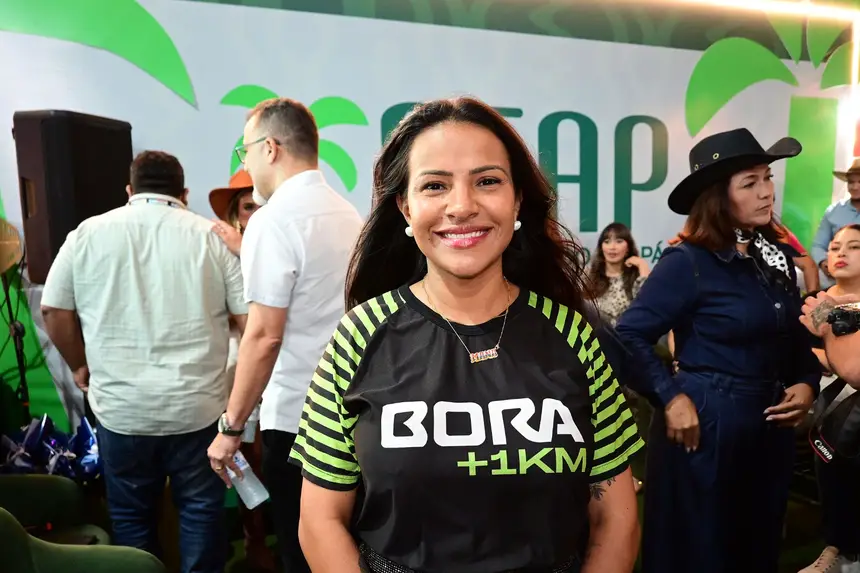 Carla Ferreira apresentou o Bora Mais 1 KM e destacou as oportunidades geradas pela Expofeira.
