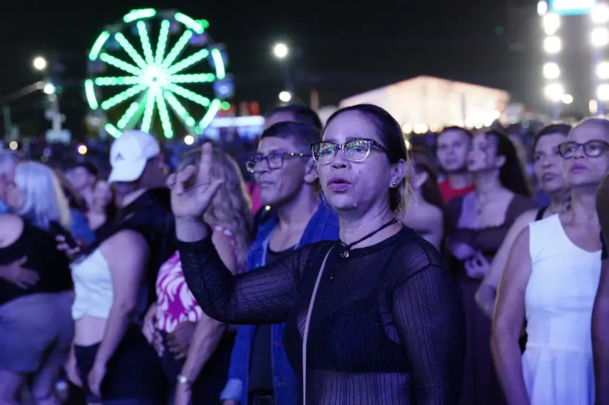     Entre atrações e novidades, público aproveitou a noite de Daniel na Expofeira 2026