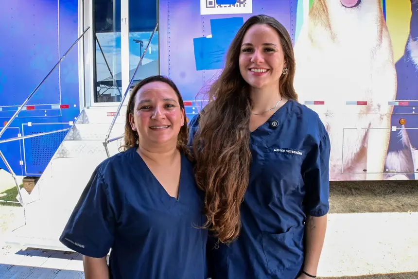 Veterinárias Mieko Arantes, Tifany Vitória
