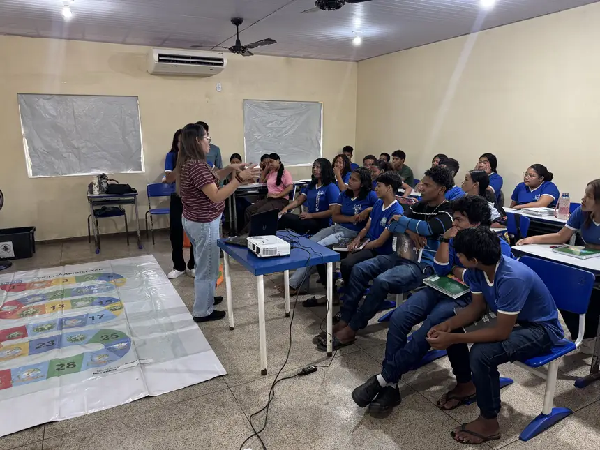 Palestra na Educação Ambiental orienta alunos sobre periodo