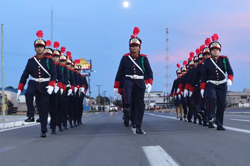 Apresentação da tropa de cadetes do Curso de Formação de Oficiais