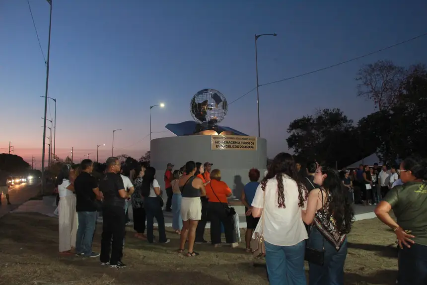 Comunidade prestigia a inauguração da obra missionária 