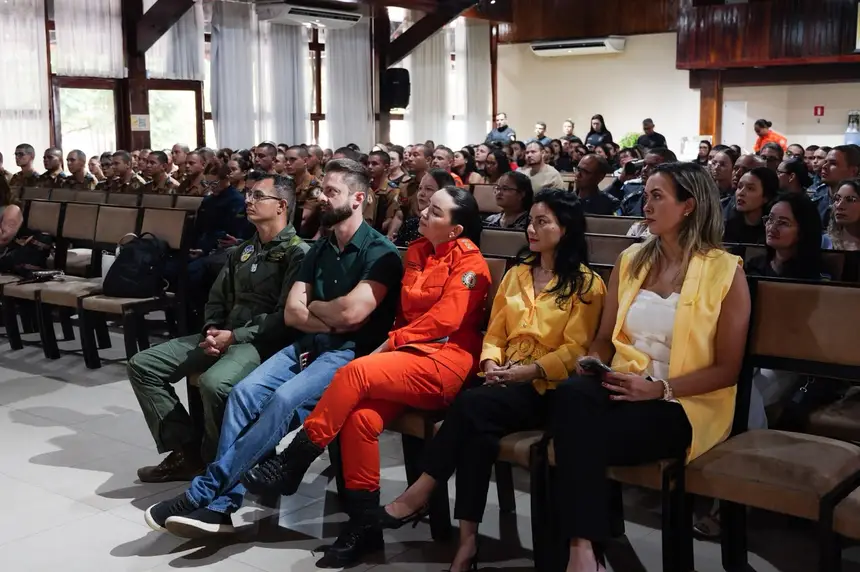  <div class='credito_fotos'>Foto: Nayana Magalhães/GEA &nbsp;&nbsp;|&nbsp;&nbsp; <a href='/midias/2026/originais/20261001135914-GF00017452-F00231239.webp' download><i class='fa-solid fa-download'></i> Download</a></div>