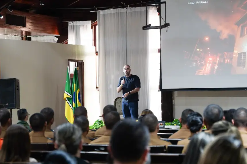  <div class='credito_fotos'>Foto: Nayana Magalhães/GEA &nbsp;&nbsp;|&nbsp;&nbsp; <a href='/midias/2026/originais/20261001135916-GF00017452-F00231242.webp' download><i class='fa-solid fa-download'></i> Download</a></div>