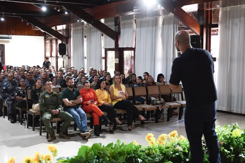  <div class='credito_fotos'>Foto: Nayana Magalhães/GEA &nbsp;&nbsp;|&nbsp;&nbsp; <a href='/midias/2026/originais/20261001135918-GF00017452-F00231244.webp' download><i class='fa-solid fa-download'></i> Download</a></div>
