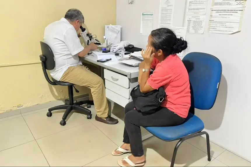 No HCAL, o atendimento ambulatorial especializado ocorre mediante encaminhamento da Unidade Básica de Saúde ou de outro profissional médico