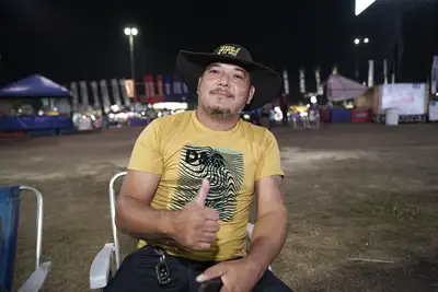 notícia: 'Cheguei cedo pra não perder nada e ver o ‘Fi de Fiote’ de pertinho', diz fã durante o show de Natanzinho Lima no Réveillon do Amapá